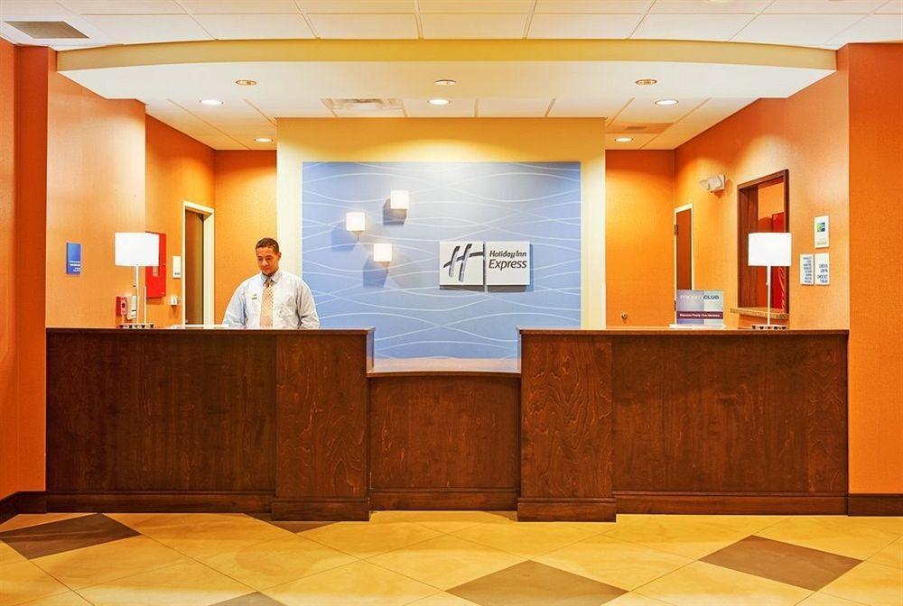 Holiday Inn Express Hotels & Suites Cuero By Ihg Exterior photo